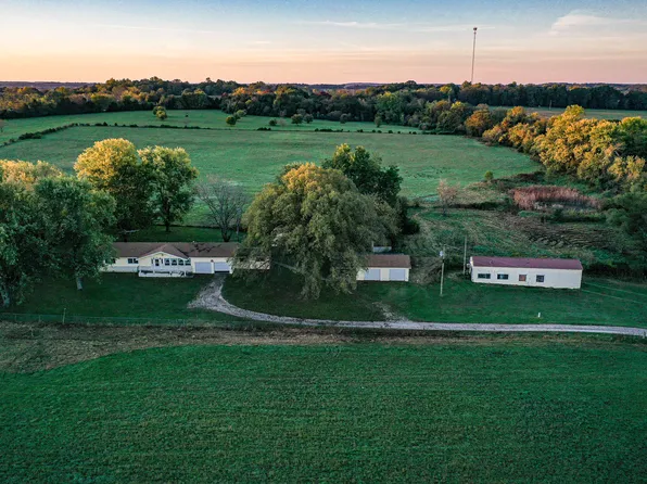 85 Pineville Rd, Washburn, MO 65772