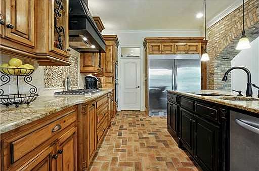 5th image of 24904 Knollwood Dr