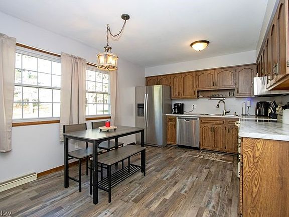 5th image of 1822 Evline Dr