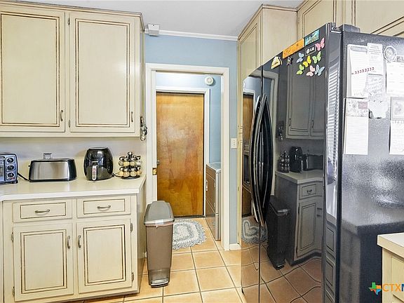 5th image of 804 Taos Dr