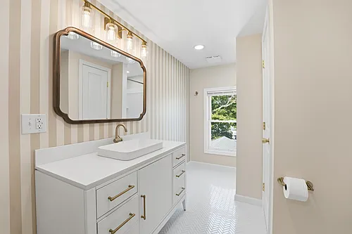 22 Vernon St #3 Photo 1