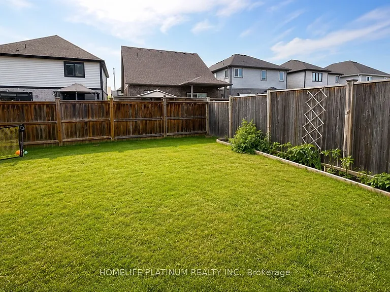 7755 Shaw St — Photo 14