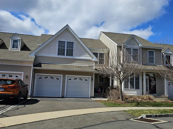 28 IRIS WAY, Berlin, CT 06037