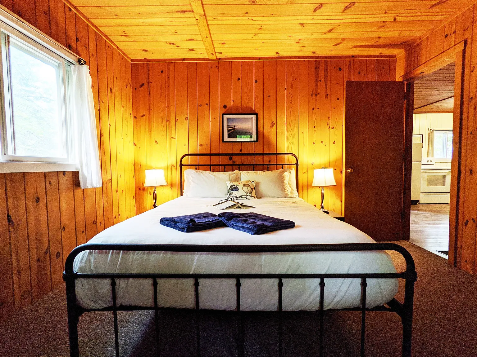 All-Inclusive Furnished Lakefront 2BR Cabin Utilities, WiFi & Plowing Included | Eagle River Area — Photo 4
