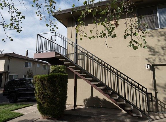 2nd image of 5601 Revelstok Dr APT 4