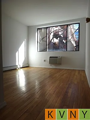 Rented by KVNY Soho | media 50