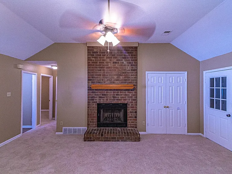 2799 Maryland Cir E — Photo 2