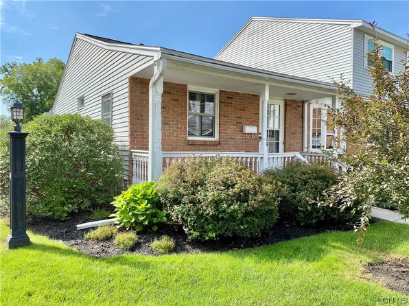 209 Highbridge St APT 14, Fayetteville, NY 13066