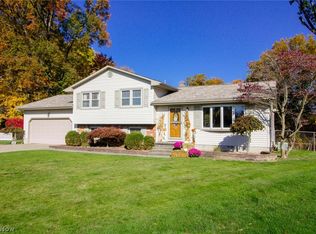 3370 Johnson Farm Dr, Canfield, OH 44406