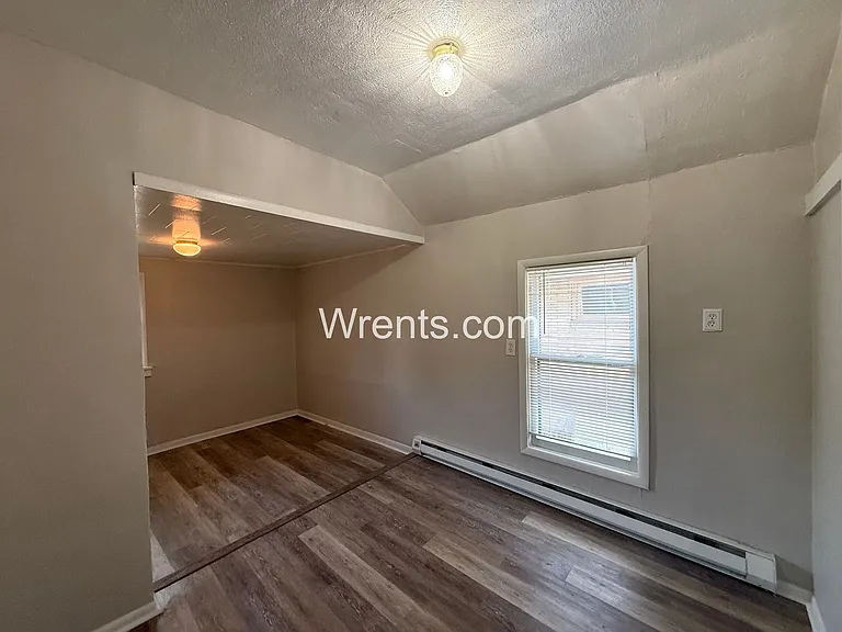 512 E Liberty Ave — Photo 12