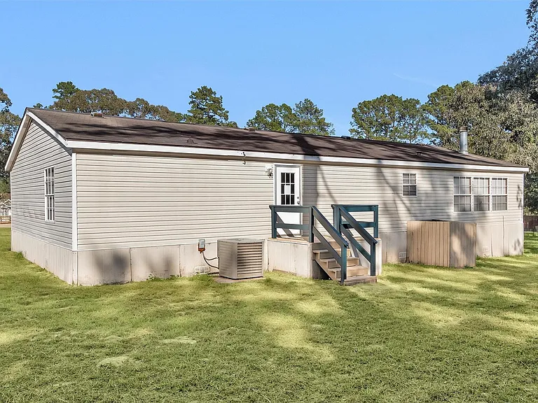 11261 Rose Rd — Photo 29