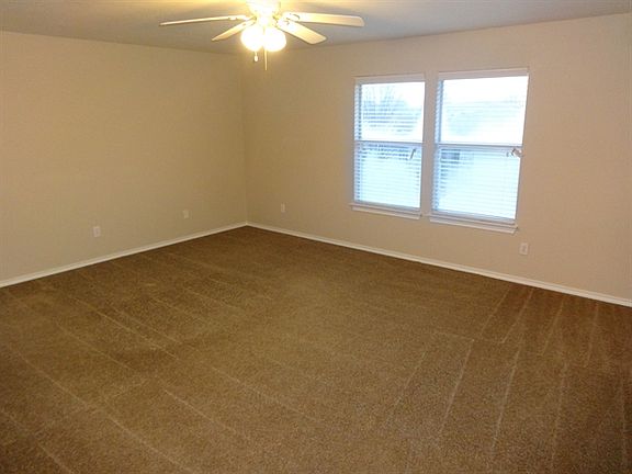 5th image of 2504 Sierra Dr