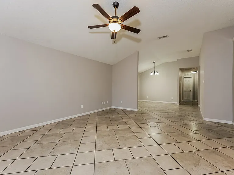 5909 Northfield Dr — Photo 4
