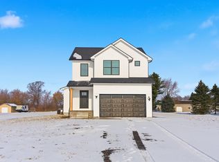 15659 Reid Rd, Armada, MI 48005