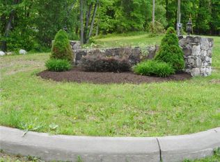 84 Mountain Rd, Bloomingburg, NY 12566