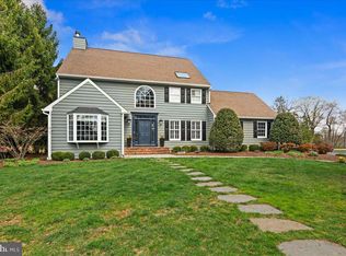 7 Chadwell Ct, Pennington, NJ 08534