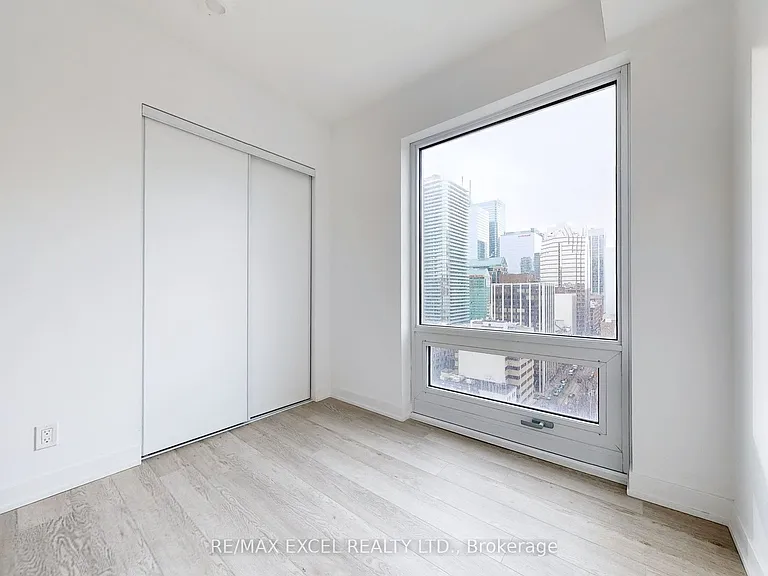 88 Queen St E #1710 — Photo 10
