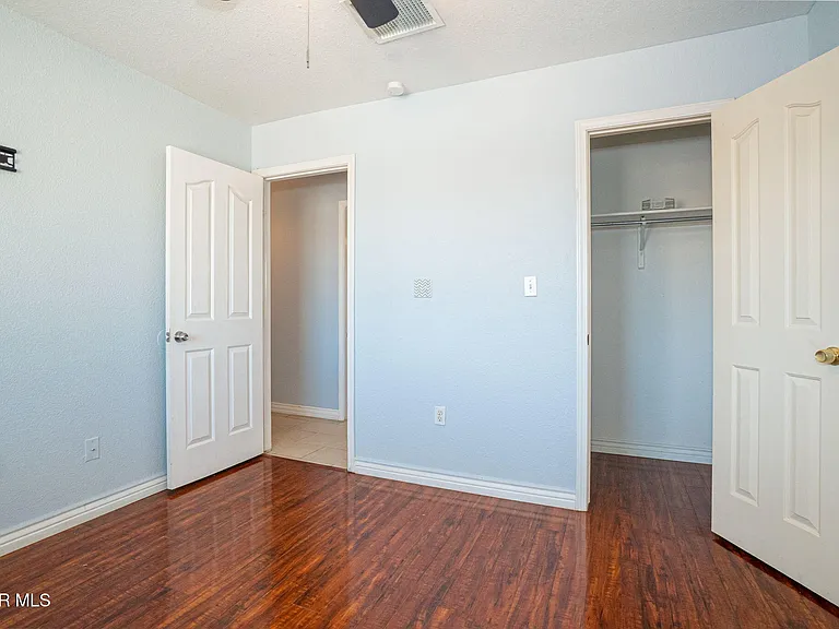 10805 Hitchcock Ave — Photo 14