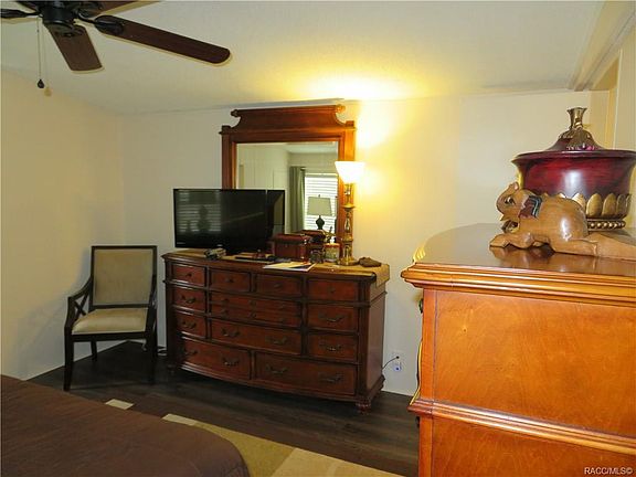 3rd image of 7910 E Southlake Dr