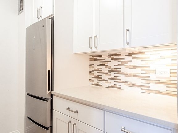 3rd image of 201 E 87th St APT 12S