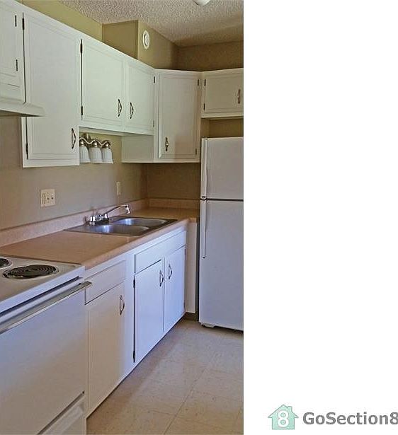 Amber Manor 807 Ridge Dr Dekalb IL Zillow