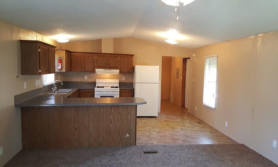 1st image of 6212 SE 51st St