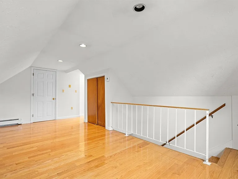 8 Walnut St #2 — Photo 12