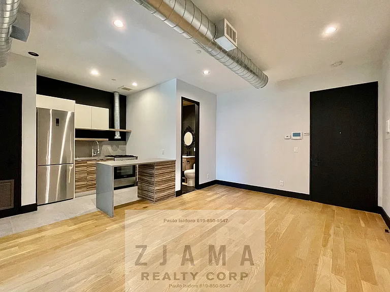 242 Hawthorne St #3F — Photo 2