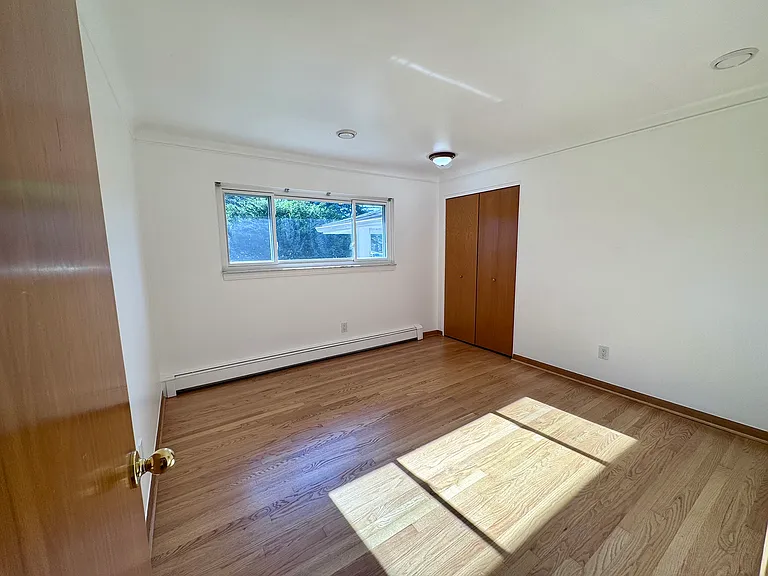 17 Avonwood Blvd — Photo 26