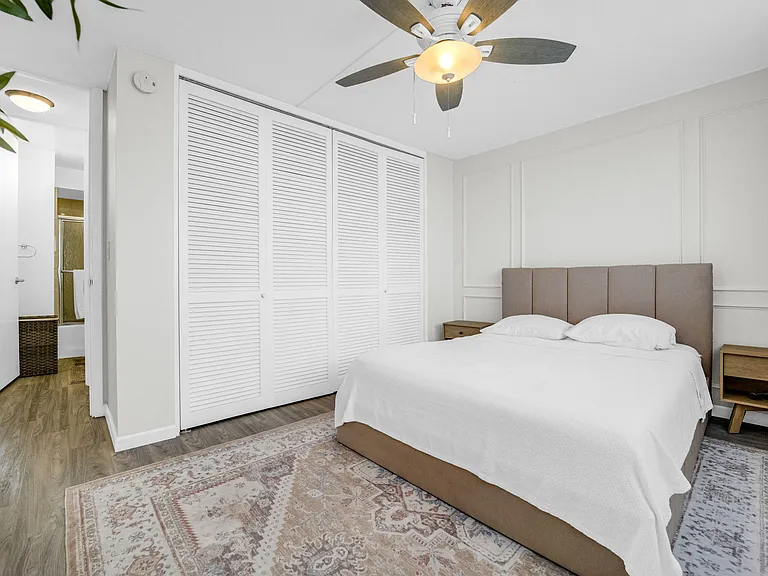1212 Punahou St #2502 — Photo 8