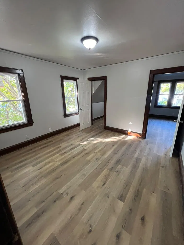 2 bed, $1,150 — Photo 3