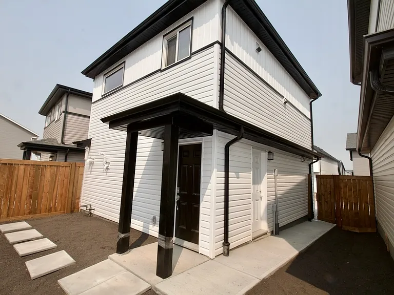 3864GARAGE - 1_05192023