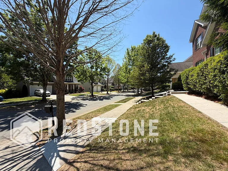 1823 Buxton Way — Photo 49