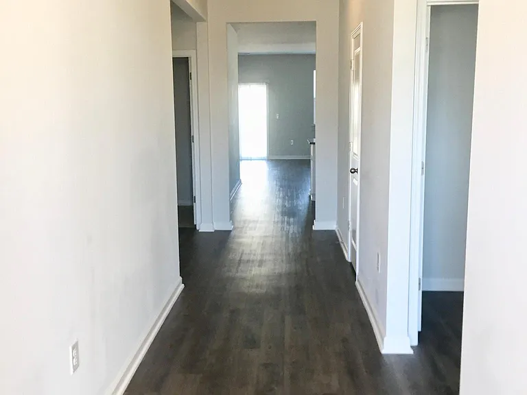 161 Mountain Ash Ln — Photo 3