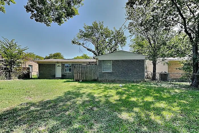 4731 Bedford Dr — Photo 16