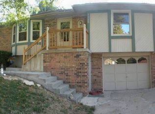 5325 Westridge Rd, Kansas City, MO 64133