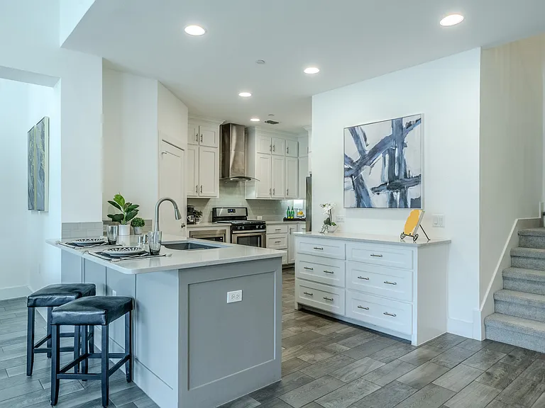 4050 Pequin Dr — Photo 7