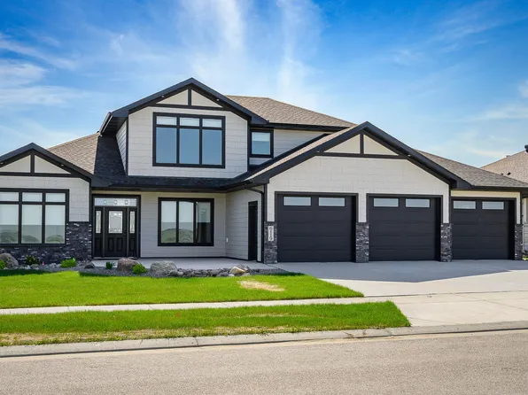 6119 Crested Butte Rd, Bismarck, ND 58503
