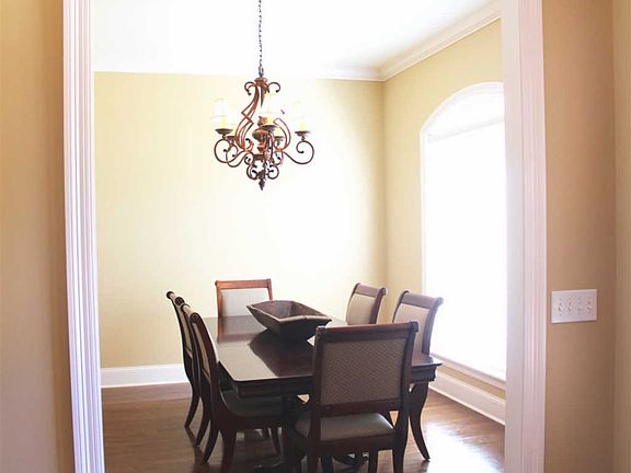 5th image of 1201 Woodberry Dr