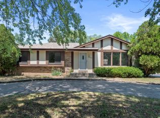 9030 W Helena Ct, Milwaukee, WI 53224