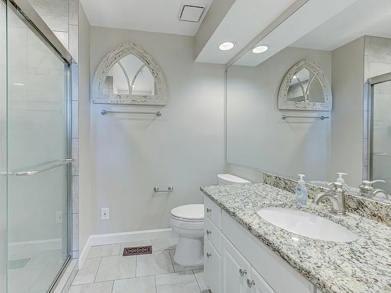 2nd floor bathroom