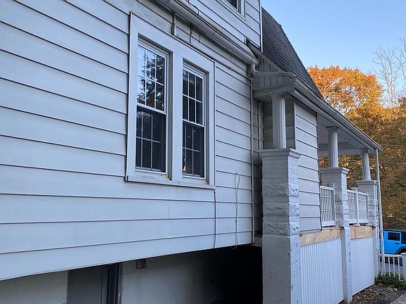 3rd image of 1156 E Norwegian St