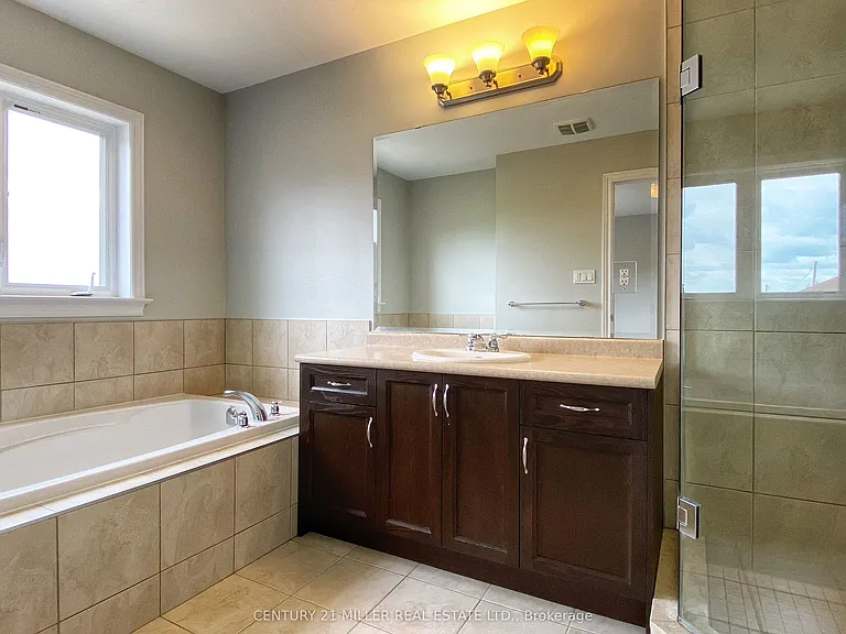 67 Summerberry Way — Photo 17