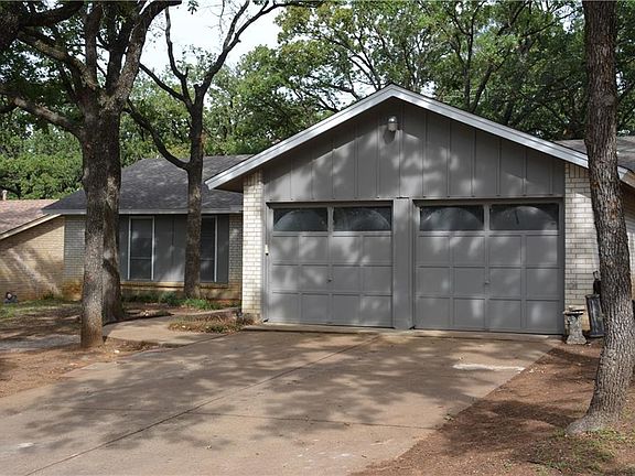 3rd image of 2825 Norwood Ln