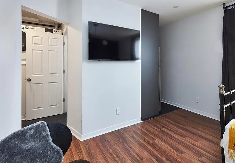 331 Catherine St #2 — Photo 17
