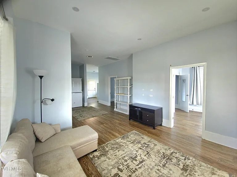 1001 Virginia Ave #2 — Photo 6
