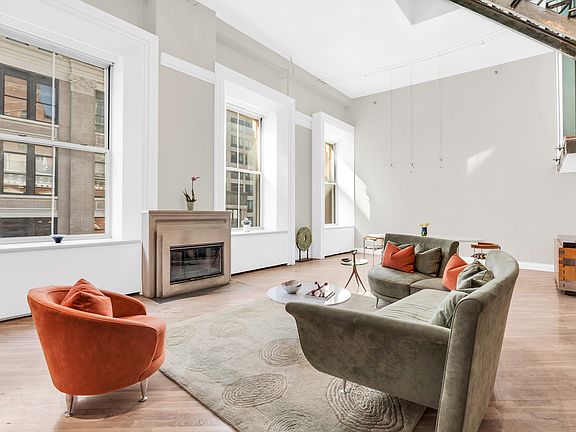 2nd image of 121 W 20th St APT 5G