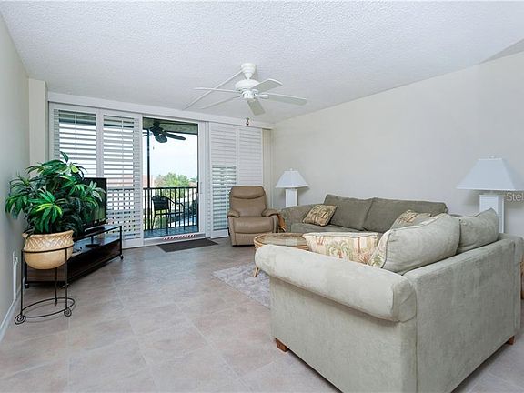 3rd image of 25188 Marion Ave APT B305