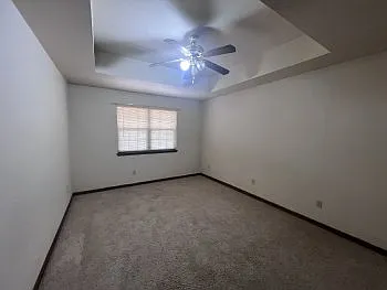 1020 Madeline St — Photo 8