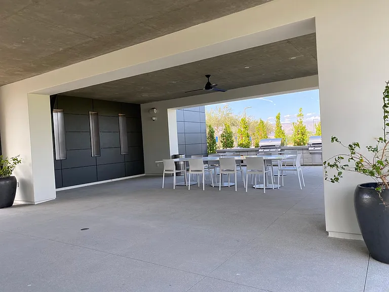 3588 Ambassador Dr — Photo 27